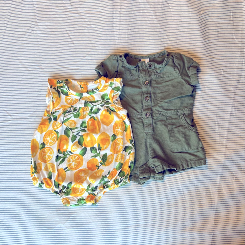 Old Navy 0-3 month infant romper set